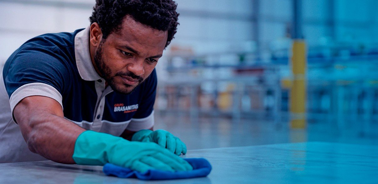 Qual o impacto da limpeza industrial na segurança e na sustentabilidade